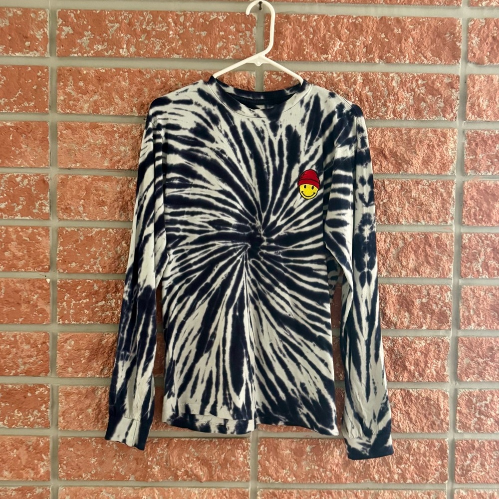 Eighty eight Tie-Dye Long Sleeve Shirt